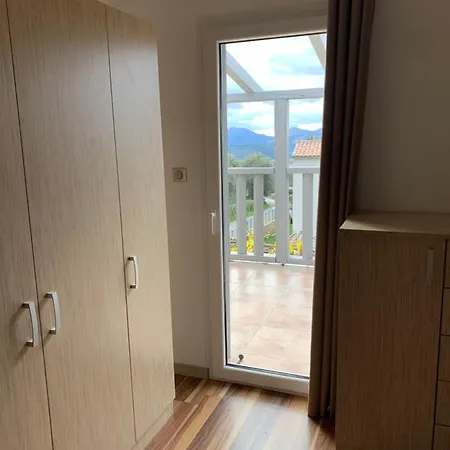 Casa Basgiu, Avec Balcon Et Table D'hotes Frühstückspension