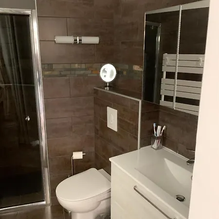 Casa Basgiu, Avec Balcon Et Table D'hotes Frühstückspension 4*