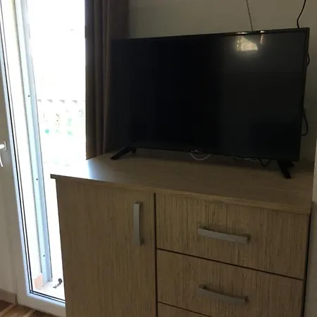 Casa Basgiu, Avec Balcon Et Table D'hotes Frühstückspension