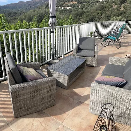 Casa Basgiu, Avec Balcon Et Table D'hotes Zilia