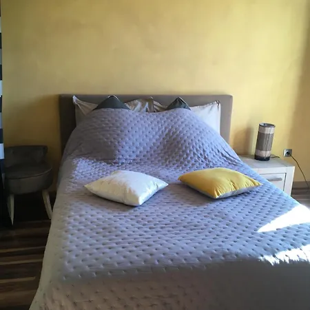 Casa Basgiu, Avec Balcon Zilia