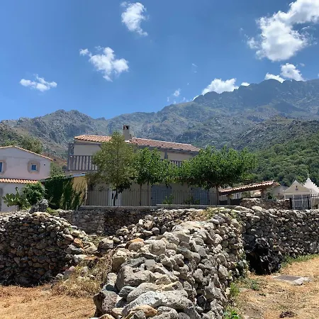 Bed & Breakfast Casa Basgiu, Avec Balcon Zilia