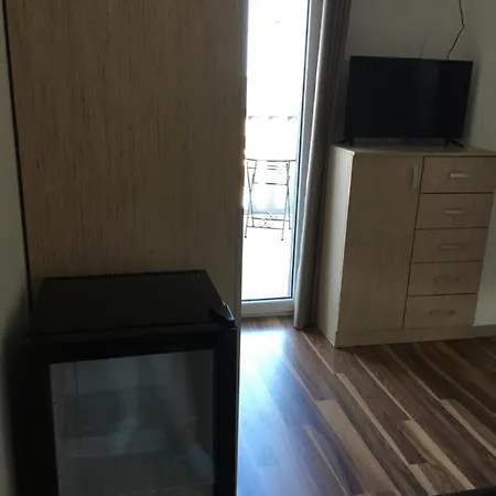 Casa Basgiu, Avec Balcon