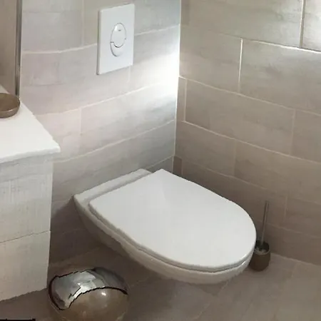 Casa Basgiu, Avec Balcon Alojamento de Acomodação e Pequeno-almoço Zilia