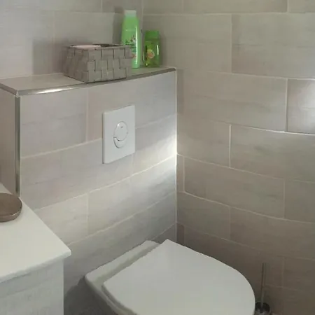 Bed & Breakfast Casa Basgiu, Avec Balcon Et Table D'hotes 4*