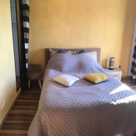 Casa Basgiu, Avec Balcon Et Table D'hotes Zilia