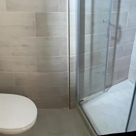 Alojamento de Acomodação e Pequeno-almoço Casa Basgiu, Avec Balcon Zilia