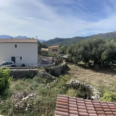 Bed & Breakfast Casa Basgiu, Avec Balcon Et Table D'hotes Zilia