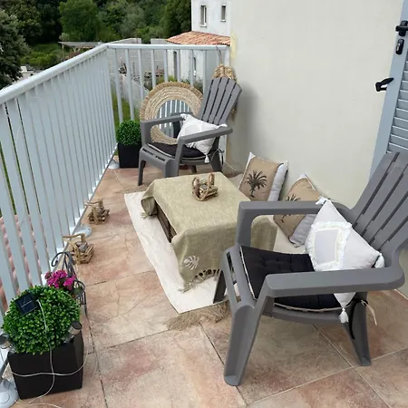 Casa Basgiu, Avec Balcon Et Table D'hotes Bed & Breakfast