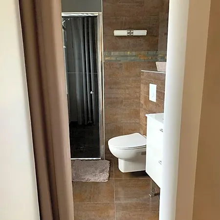 Casa Basgiu, Avec Balcon 3*