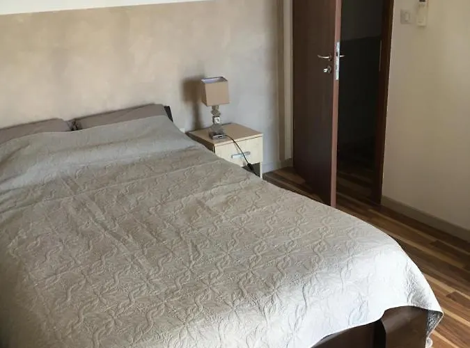 Casa Basgiu, Avec Balcon Zilia