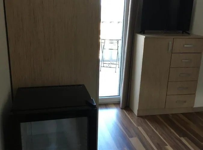 Casa Basgiu, Avec Balcon