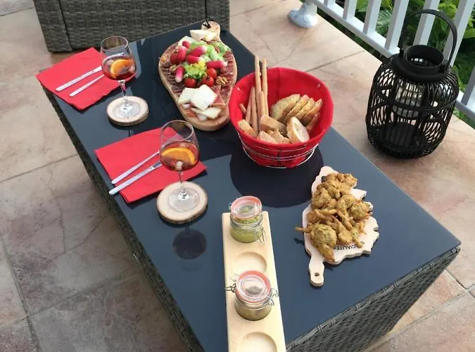 Casa Basgiu, Avec Balcon Couette-café 3*