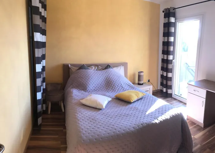Nocleg ze śniadaniem Casa Basgiu, Avec Balcon Zilia