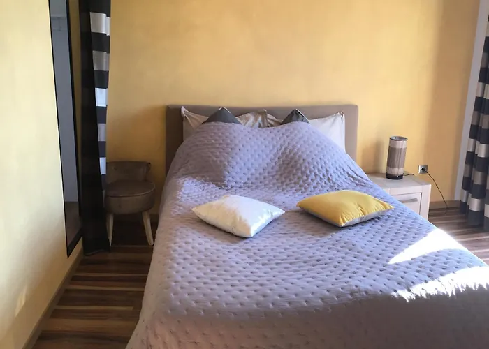 Casa Basgiu, Avec Balcon Zilia