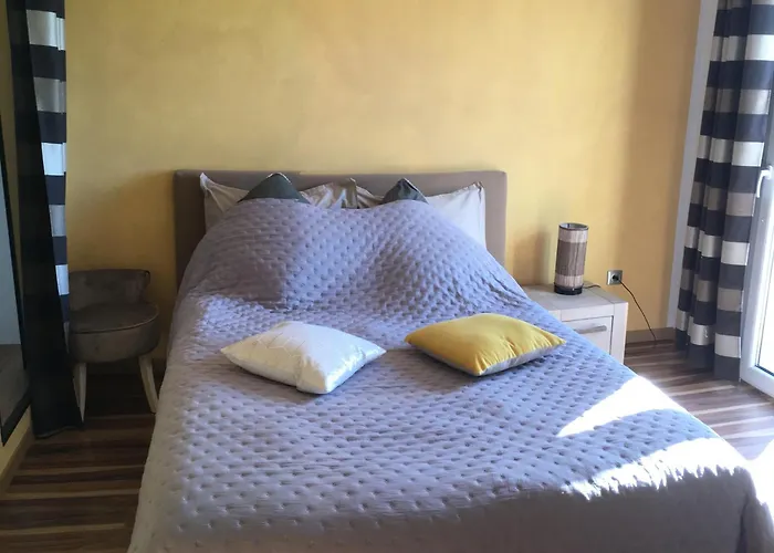 Casa Basgiu, Avec Balcon 3*