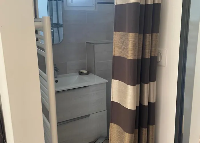 Casa Basgiu, Avec Balcon Zilia