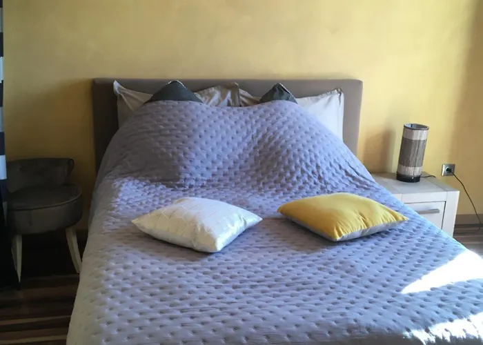 Casa Basgiu, Avec Balcon Zilia